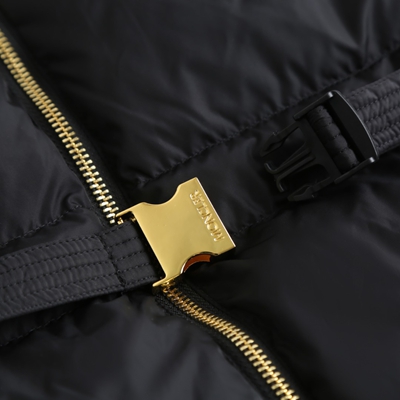 ハイクオリティダウンジャケット角部分ディテール